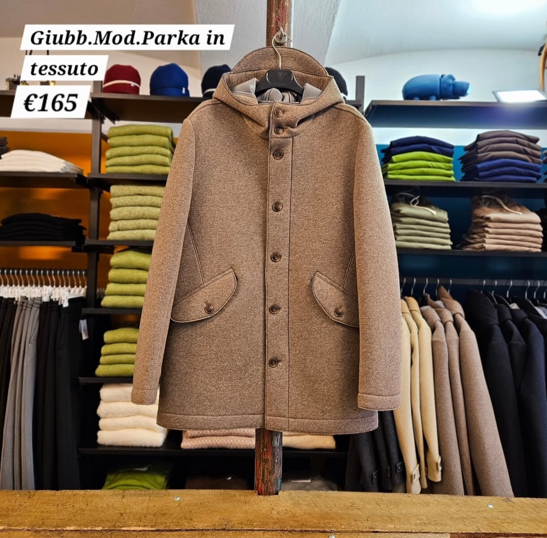 Giubb. Parka corto in tessuto